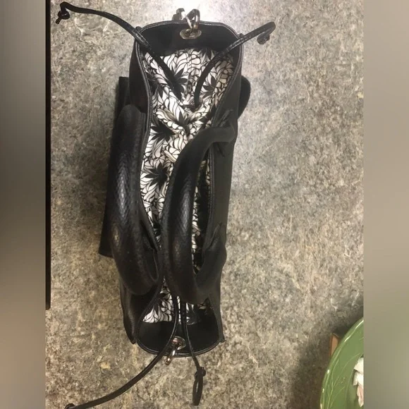 Black Intrend Calf Leather Bag - Picture 3 of 6